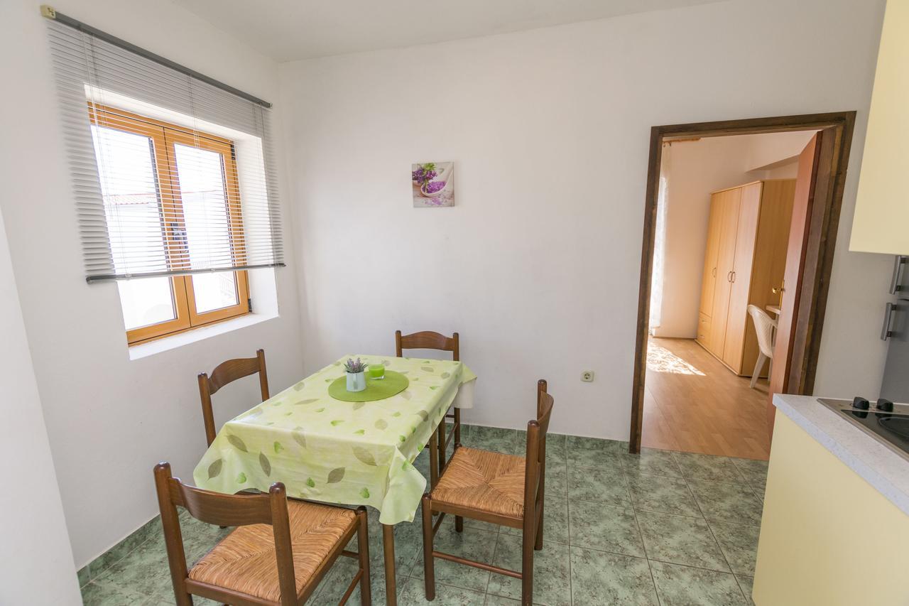 Apartments Ksenija Primošten Eksteriør billede