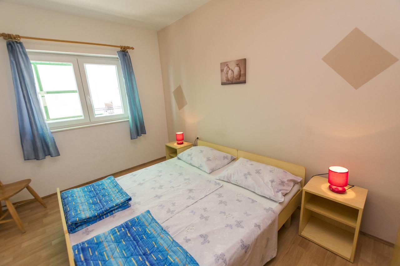 Apartments Ksenija Primošten Eksteriør billede