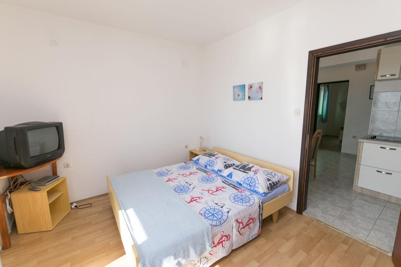 Apartments Ksenija Primošten Eksteriør billede